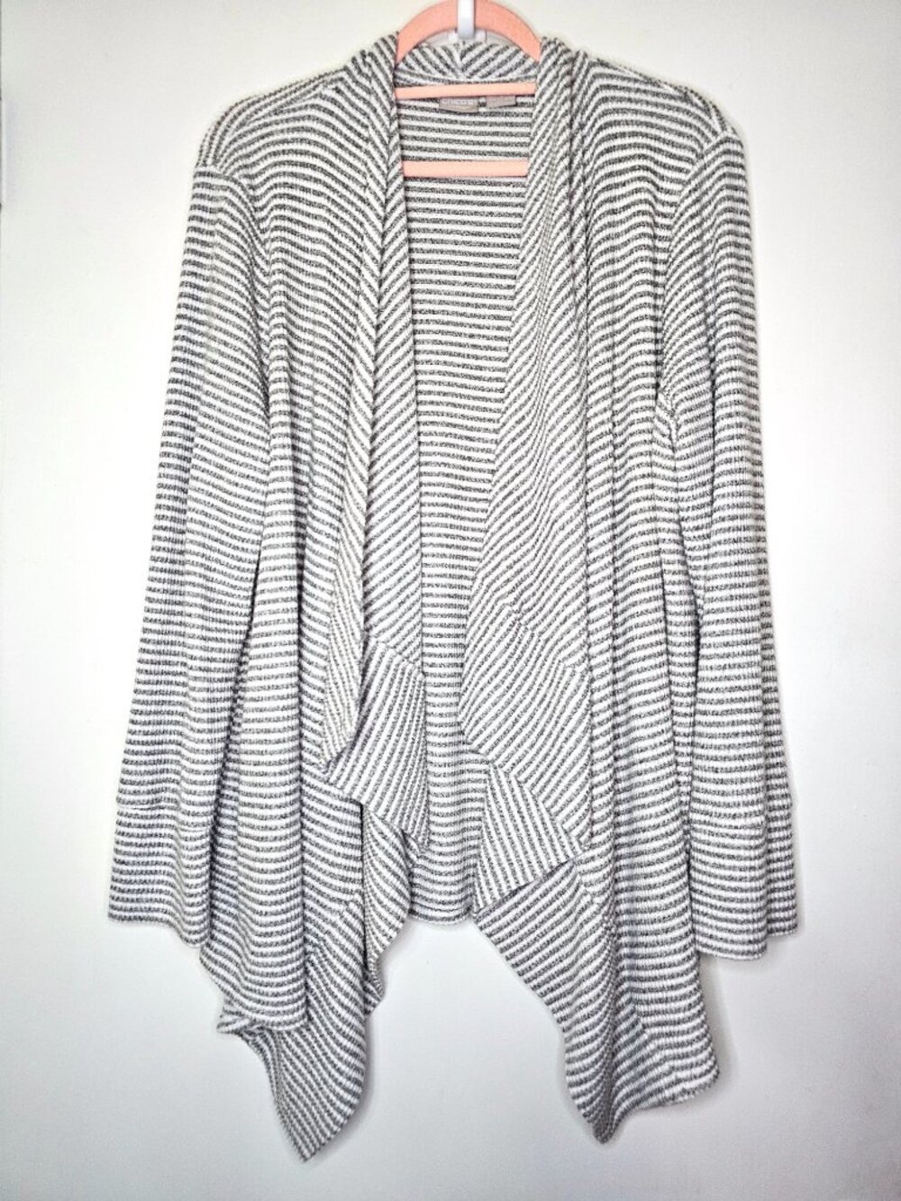 US16-18 Chico’s Zenergy Striped Open Front Waterfall High Low Cardigan Size 3